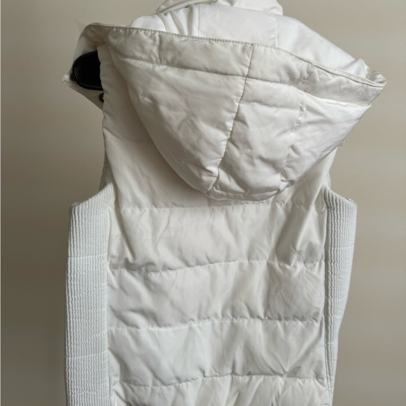 Armani Exchange puffer vest - Picture 5 of 9